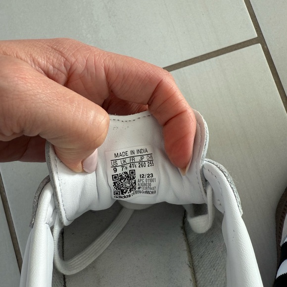 Adidas Women’s White and Black Sneakers - Sambas - Picture 7 of 7